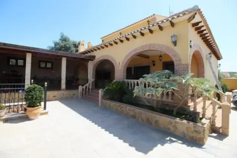 Finca rústica en Avenida de los Pescadores