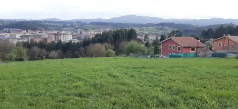 Terreno en calle Las Vallinas