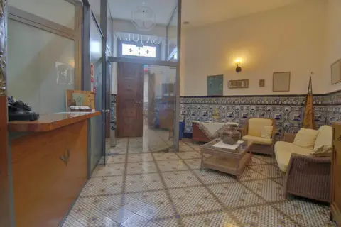 Edificio en Avinguda Constitucio, 30