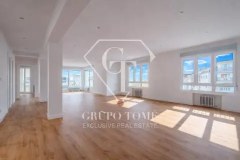 Piso en Karlos I.aren Hiribidea, 14