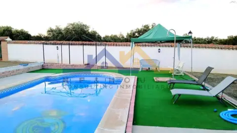 Chalet en Avenida Valdeolivas