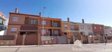 Chalet en calle Hortensia