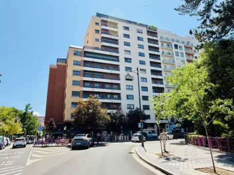 Piso en Plaza de Poniente, 1