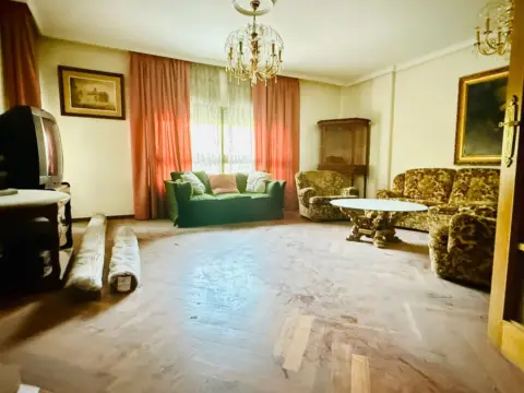 Piso en Plaza de Poniente, 1