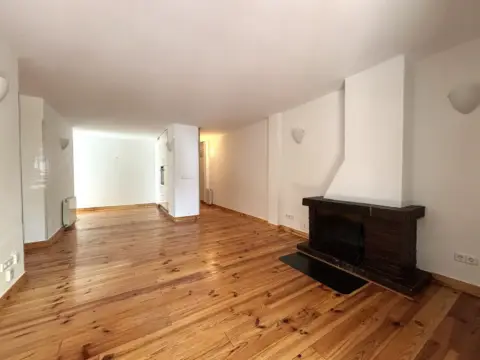 Piso en Avenida de las Rocas