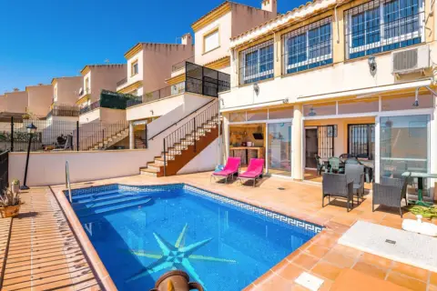 Casa pareada en calle Maestro Vicente Garcia