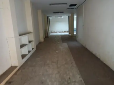 Local comercial en calle Italia