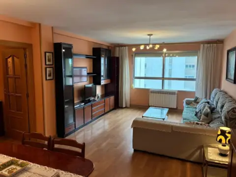 Piso en Avenida de las Salinas, 6