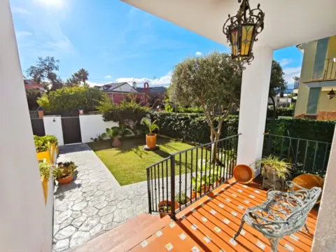 Casa pareada en calle Árbol de la Cigüeña