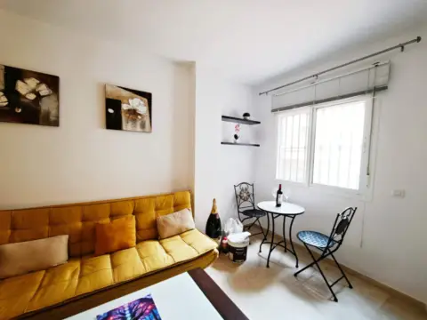 Estudio en calle de Gloria