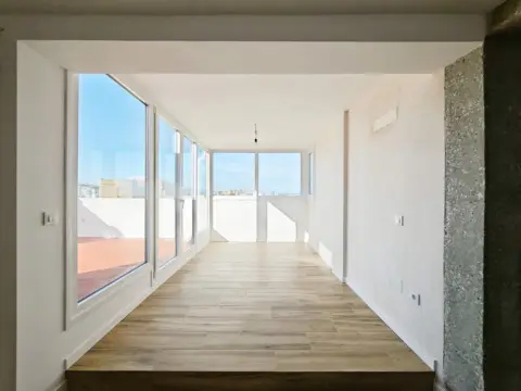 Ático en calle Sindicalista Luis Cobos