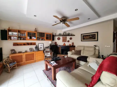 Casa adosada en Avenida de la Albufereta