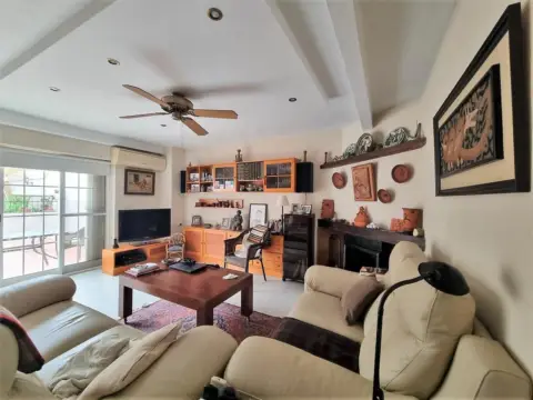 Casa adosada en Avenida de la Albufereta