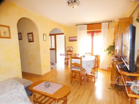 Apartamento en Vía Axial