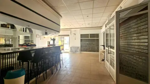 Local comercial en Paseo de Miguel Sautana