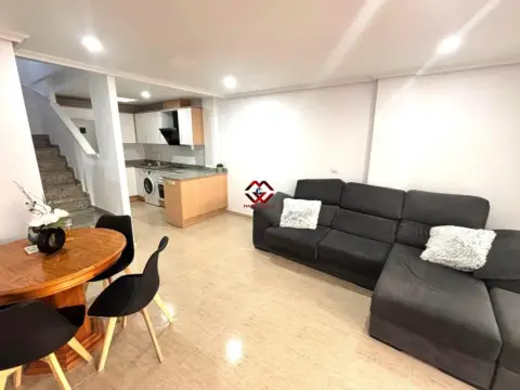 Dúplex en Avd de San Blas