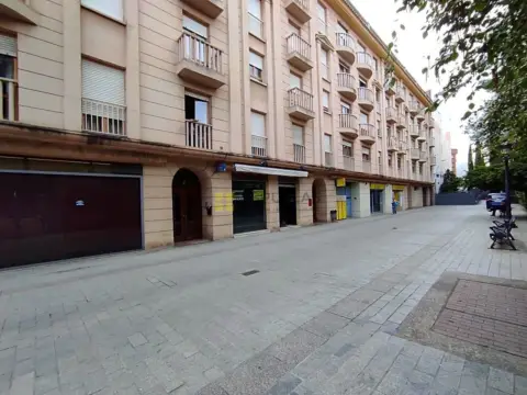 Local comercial en calle de Juan Carlos I, 6
