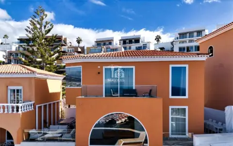 Casa adosada en Avenida de Europa, 20
