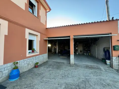 Chalet en A Iglesia (Oroso)
