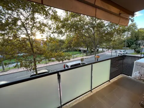 Piso en Avinguda d'Adelaida