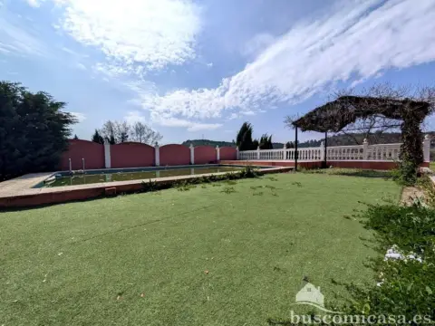 Finca rústica en Urbanización Las Encinas