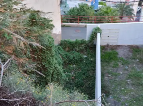 Terreno en calle Maestro Rodo