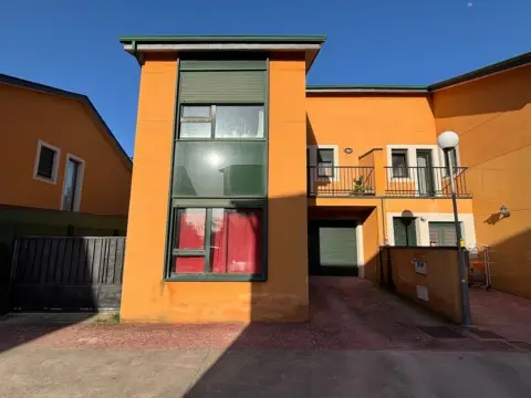 Casa pareada en calle Lg Villadepalos