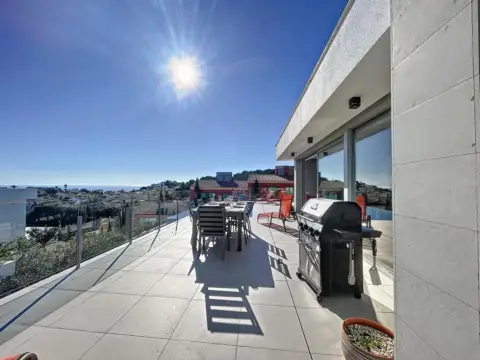 Chalet en calle Lirios