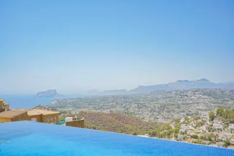 Chalet en calle Kalmias