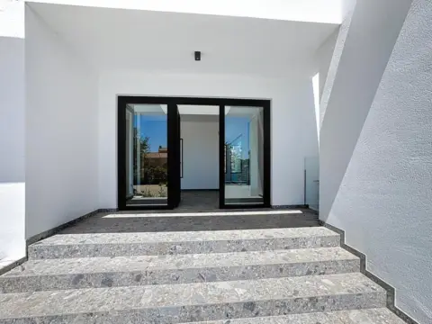 Chalet en calle PP Cds Magnolias