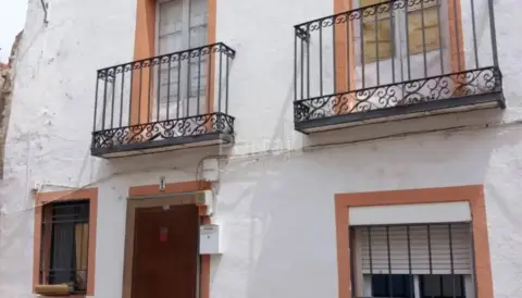 Casa adossada a calle de Cortázar