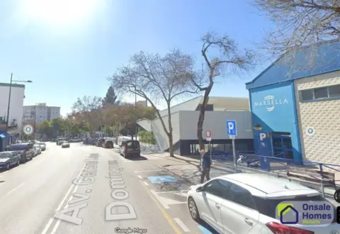 Local comercial en Avenida del General López Domínguez
