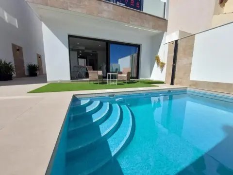 Chalet en calle de Emilio Castelar