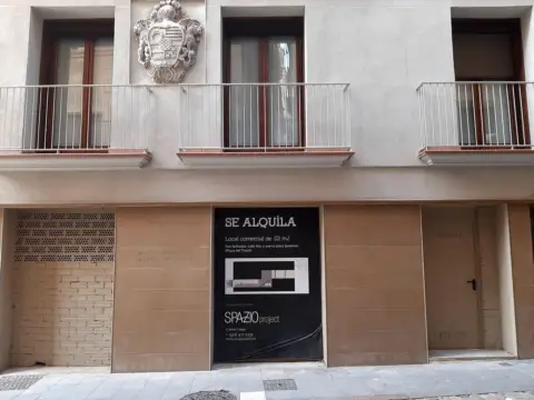 Local comercial en calle de la Rúa, 3