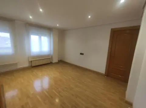 Piso en calle de Santa Rita de Casia