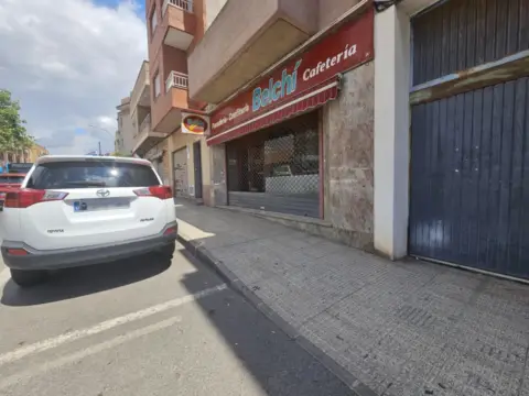 Local comercial en Los Dolores-Los Gabatos