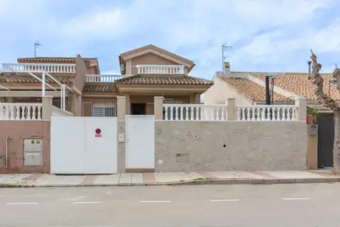 Casa en calle Bergantin-El Palmeral, nº 7