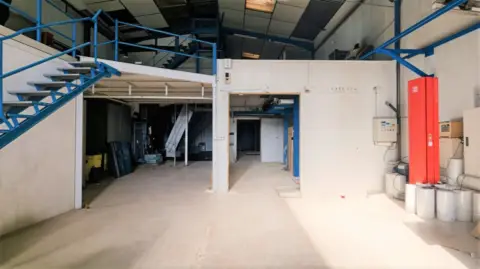 Nave industrial en Carrer dels Columbrets