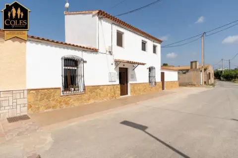 Finca rústica en Camino de las Alparatas