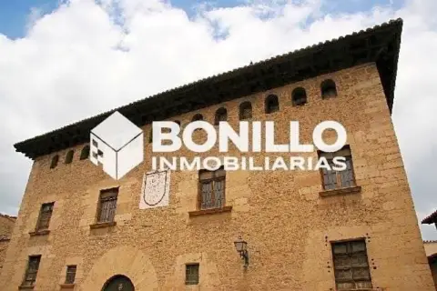 Chalet en calle de Nicolas Ferrer