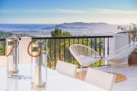 Ático en Carrer Cornisa Tauet, 67