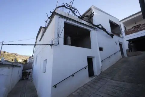 Casa pareada en calle de la Acequia, 18
