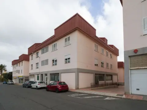 Local comercial en calle Mercedes Hernandez Hernandez, nº 4