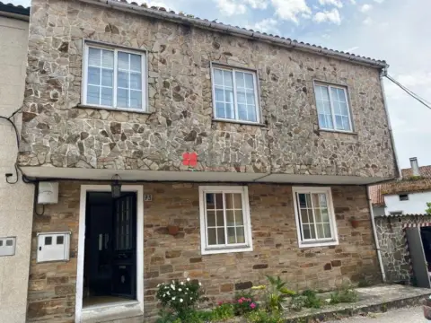 Chalet en calle de Lamas de Abade