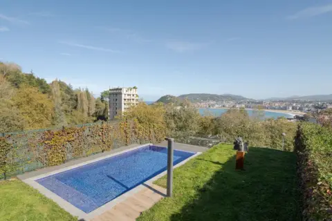 Casa adosada en Camino de Marbil