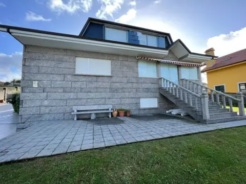 Chalet en Avenida de Couce Casas, 40