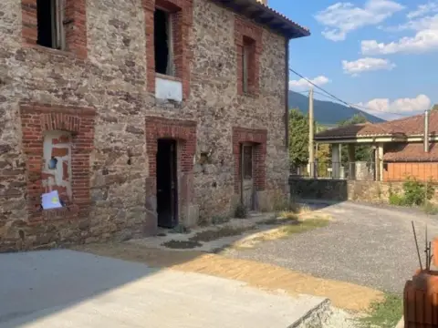 Chalet en Avenida José Antonio, 1