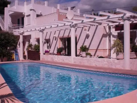 Edificio en Playa de La Fossa