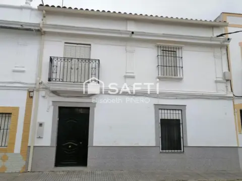 Casa en Puebla de la Calzada