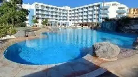 Estudio en Avenida J.M. Galván Bello